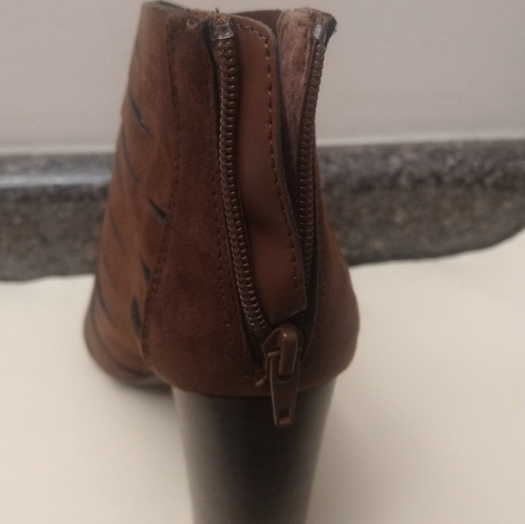 Shoes - Picture 2 of 2